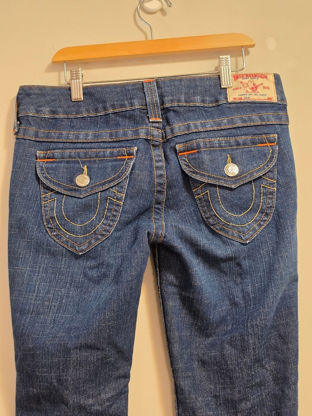 True Religion Women's Skinny Jeans in Dark Indigo with Contrast Stitching - Picture 5 of 8